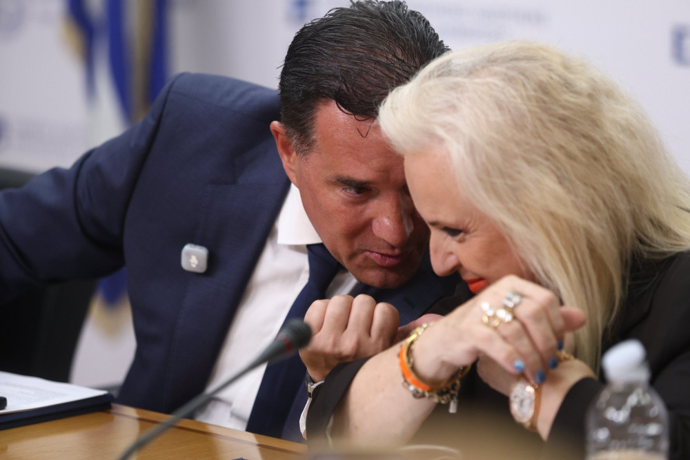 Ματίνα Παγώνη για Άδωνι Γεωργιάδη: Ο καλύτερος υπουργός Υγείας - Δουλεύει από το πρωί μέχρι το βράδυ (video)
