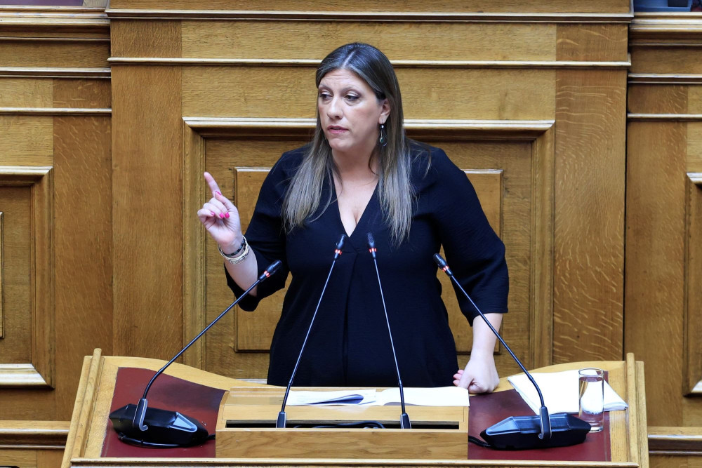 ΠΑΣΟΚ-Κωνσταντοπούλου: πόλεμος στα μικρόφωνα, σύμπλευση εντός Βουλής