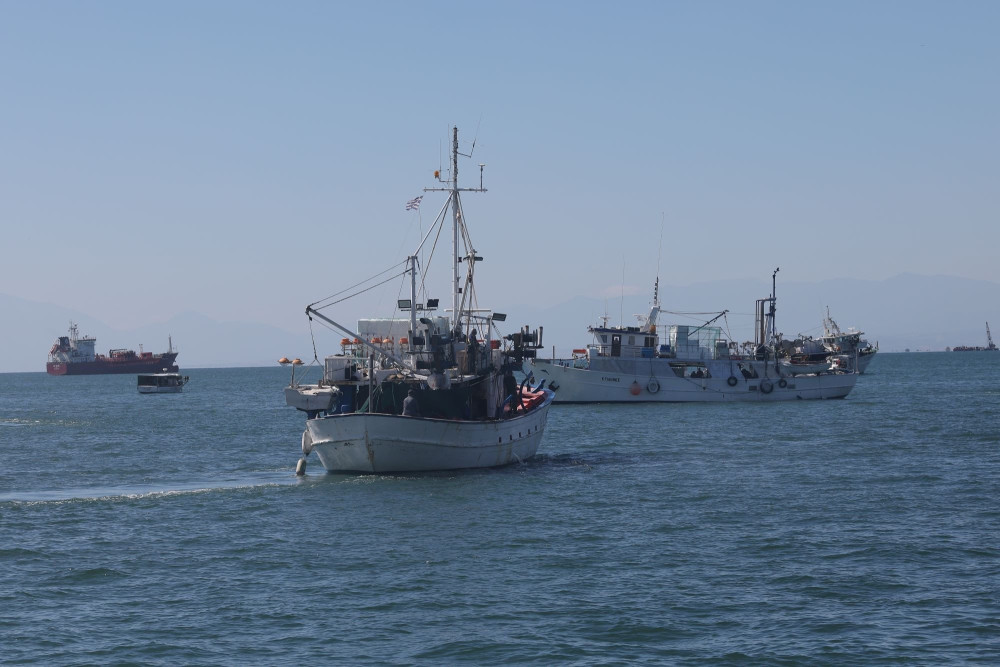 Διπλασιάζεται η επιδότηση αλιευτικού πετρελαίου: έως 32 λεπτά ανά λίτρο για την περίοδο Απριλίου-Αυγούστου
