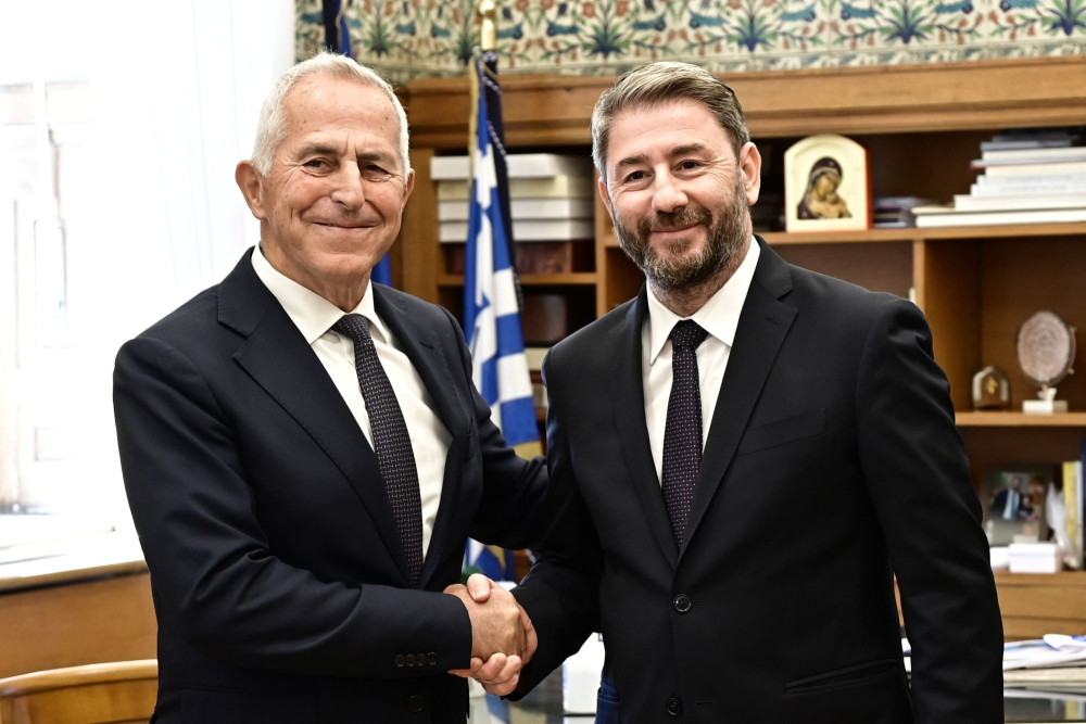 Ο ναύαρχος Αποστολάκης έδεσε τελικά σε πράσινο λιμάνι
