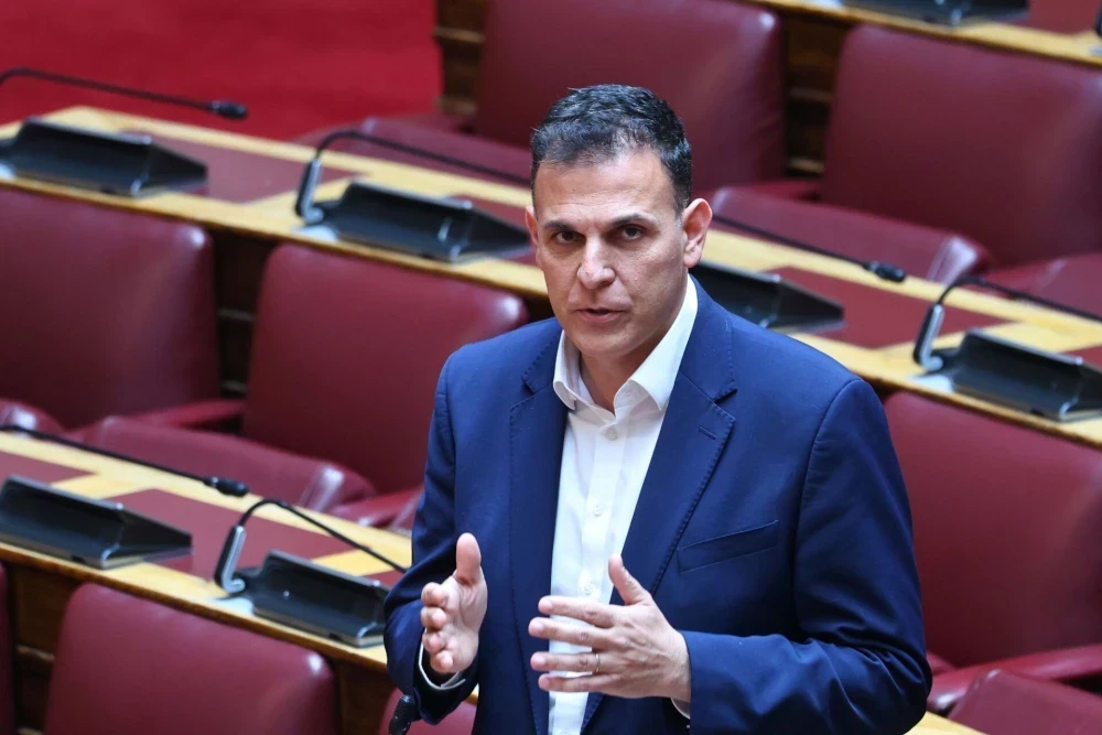 Απαράδεκτος Καραμέρος: Η κυβέρνηση κάνει πλασμαφαίρεση στους πολίτες (video)
