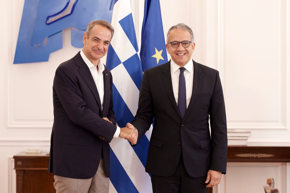 Συνάντηση Μητσοτάκη με τον γενικό διευθυντή της UNESCO: τι είπαν για ελληνική γλώσσα, Όλυμπο και Γλυπτά του Παρθενώνα