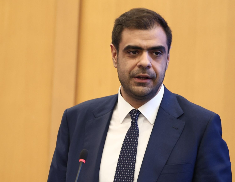 Παύλος Μαρινάκης: «Δεν μπορούμε να πατήσουμε ένα κουμπί και να εξαφανίσουμε την ακρίβεια όπως τάζει η αντιπολίτευση» (video)
