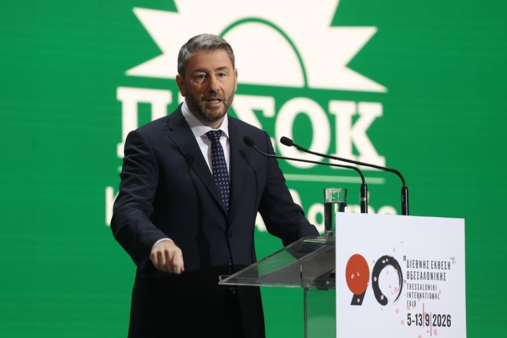 Ανδρουλάκης και Τσίπρας παίζουν μουσικές καρέκλες στη ΔΕΘ