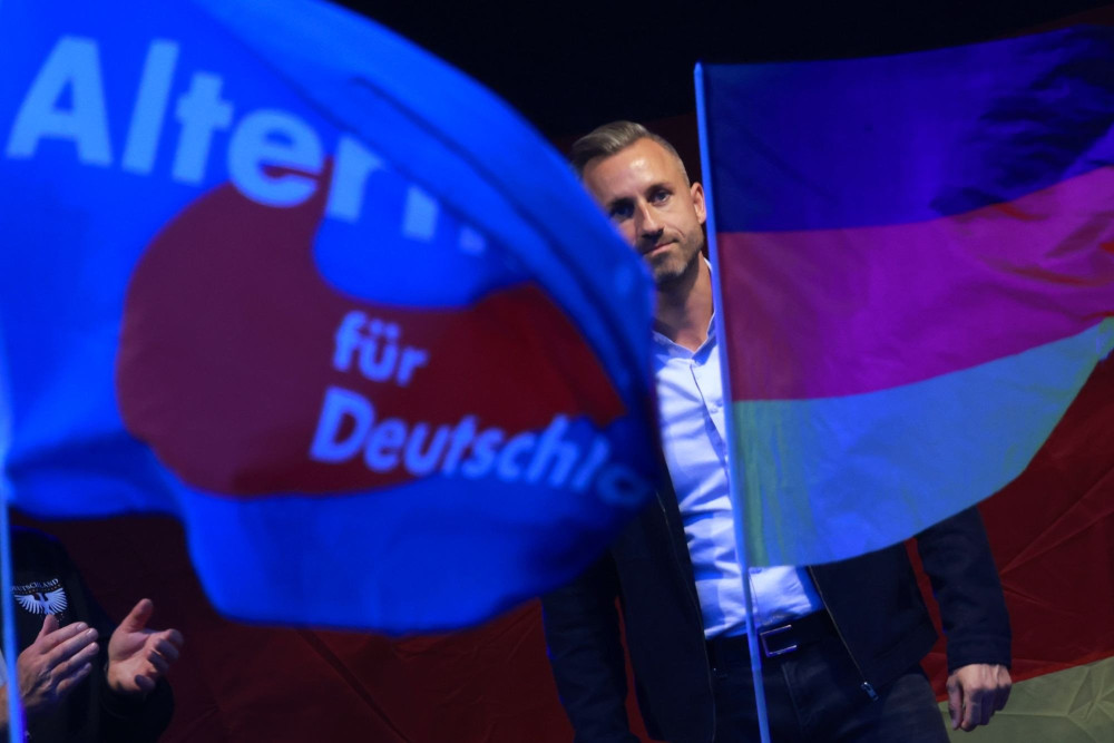 Γερμανία: Ούλριχ Ζίγκμουντ- ο ηγέτης του AfD στη Σαξονία Άνχαλτ που το περιβάλλον του θαυμάζει τον Χίτλερ