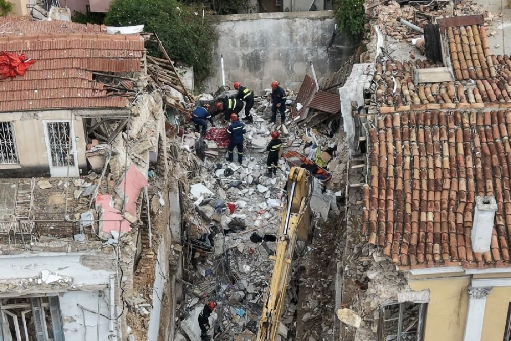 Τραγωδία στην Πλάκα: έξι νεκροί από την έκρηξη - Βρέθηκαν οι σοροί των αγνοουμένων (video)