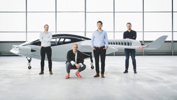 Παρουσιάστηκε το πρώτο ηλεκτρικό ιπτάμενο ταξί κάθετης απογείωσης!