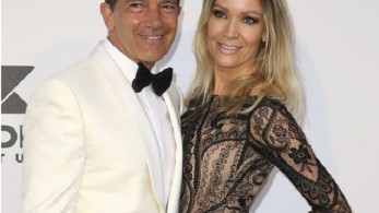 Κάννες: Ο Antonio Banderas στο κόκκινο χαλί με την σύντροφό του