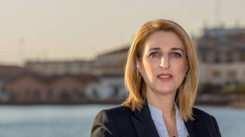 Επίσκεψη με γεμάτα χέρια