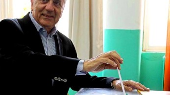 Στο Παγκράτι ψήφισε ο Δημήτρης Αβραμόπουλος (ΦΩΤΟ)