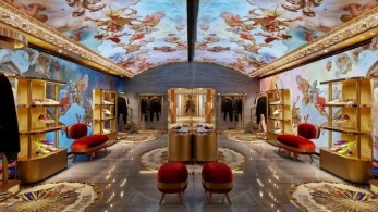 Ηρακλής και Αθηνά στο νέο Dolce & Gabbana της Ρώμης