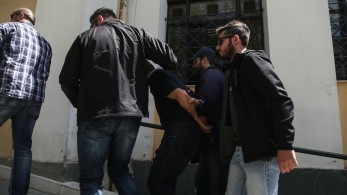 “Εσπασαν” τα ισόβια για τον παιδοκτόνο της Αγ. Βαρβάρας
