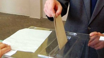 Ποιοι δικαιούνται ειδική άδεια από τη δουλειά τους για να ψηφίσουν