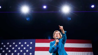 Elizabeth Warren: η επαναστάτρια της μεσαίας τάξης