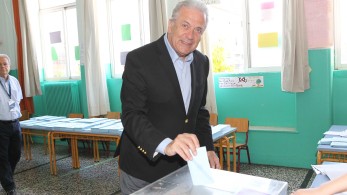 Στο Παγκράτι ψήφισε ο Αβραμόπουλος