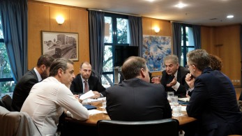 Ο Μητσοτάκης βάζει τάξη στις αστικές συγκοινωνίες