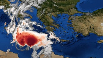 Ο στροβιλισμός του «Ιανού» στην Κεντρική Μεσόγειο (vid)
