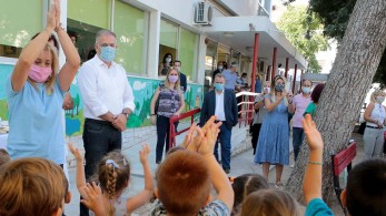Θεοδωρικάκος: «Οι Έλληνες πρέπει να πειθαρχήσουμε»