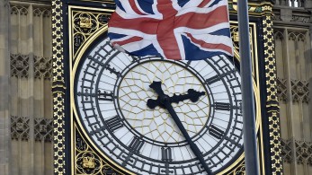 Brexit-κορωνοϊός: Διπλό σοκ προ των πυλών για τη Βρετανία