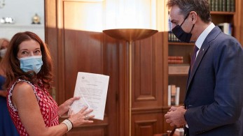 Ελληνίδα η Χίσλοπ – Μητσοτάκης: Σε ευχαριστώ για τη στήριξη στην Ελλάδα