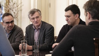 Κορωνοϊός: Σύσκεψη στο Μαξίμου -Το απόγευμα οι ανακοινώσεις για τα νέα μέτρα