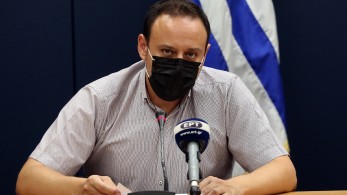Μαγιορκίνης: Ανησυχητικά ενεργό παραμένει το δεύτερο κύμα του κορωνοϊού στη χώρα μας