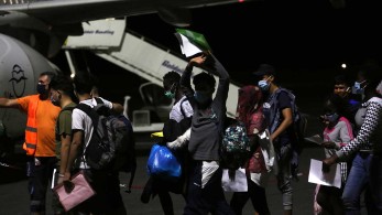 Ολοκληρώθηκε η μεταφορά των 400 ασυνόδευτων από τη Μόρια