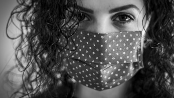 Ξεπέρασαν τα 5 εκατ. ευρώ τα πρόστιμα για τον κορωνοϊό