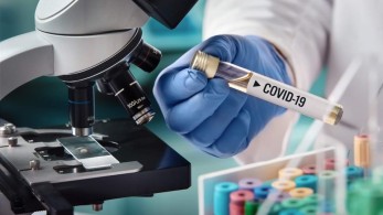 Ξανάρχισαν οι δοκιμές του εμβολίου της AstraZeneca για τον κορωνοϊό