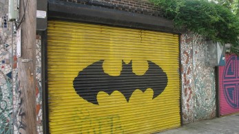 Θετικός στον κορωνοϊό και ο… Μπάτμαν!