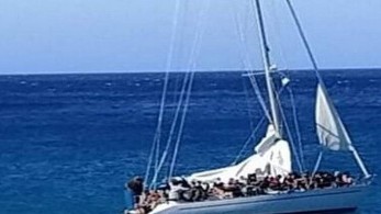 Εντοπίστηκε σκάφος με δεκάδες πρόσφυγες στα Χανιά
