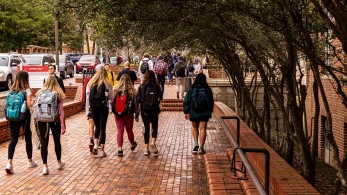 Κορωνοϊός: Προτάσεις Αμερικανών επιστημόνων για το ασφαλέστερο άνοιγμα των σχολείων