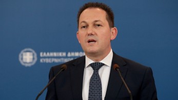 Kορωνοϊός-Πέτσας: Δεν αποκλείουμε τοπικά lockdown