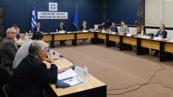 Κορωνοϊός:”Φρακάρουν” οι ΜΕΘ – Έκτακτη σύσκεψη στο υπουργείο Υγείας