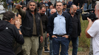 Δεν πείθει ο Τσίπρας: «ταβάνιασε» η ΕΛΑΣ, κόλλησε και η… βελόνα