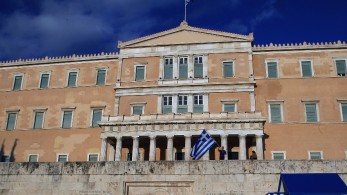 Θετικοί στον κορωνοϊό δύο υπάλληλοι της Βουλής