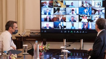 Κορωνοϊός: Πιο ενεργό ρόλο των Περιφερειών ζήτησε ο πρωθυπουργός