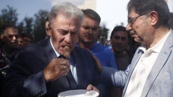 Ο Παναγιώτης Ψωμιάδης έγινε… ψιλικατζής! (vid)