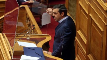 Πρόταση μομφής κατά Σταϊκούρα κατέθεσε ο Τσίπρας