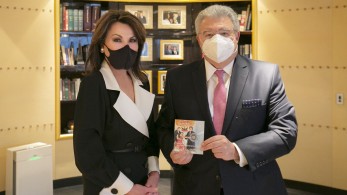 Με τον Γ.Γ. Δημόσιας Διπλωματίας συναντήθηκε η Γιάννα Αγγελοπούλου-Δασκαλάκη