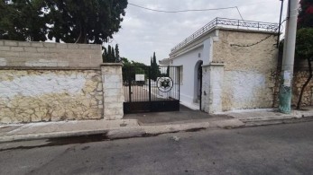 Δημος Αθηναίων: Καθαρίστηκαν άμεσα οι τοίχοι του Εβραικού Νεκροταφείου που βεβήλωσαν άγνωστοι (pics)