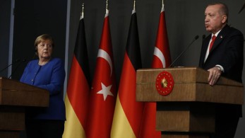 Eρντογάν σε Μέρκελ: Όμηρος της Ελλάδας και της Κύπρου η ΕΕ