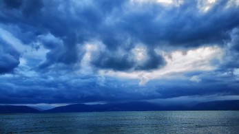 O καιρός σήμερα: Ο χειμώνας αργεί