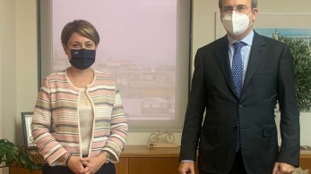 Συνάντηση Αλεξοπούλου – Χατζηδάκη για επιδοτήσεις και κτηνοτροφικές μονάδες