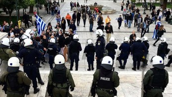 Προσαγωγές και πρόστιμα σε ψεκασμένους «υπερπατριώτες» στο Σύνταγμα