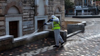 Κυλιόμενη καραντίνα προτείνουν επιδημιολόγοι