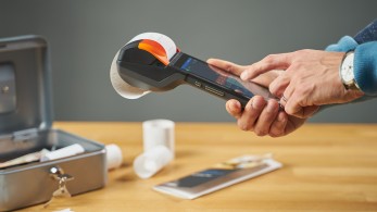 To lockdown μεταλλάσσει την οικονομία