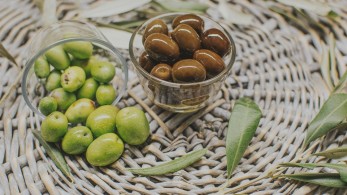 Κορωνοϊός: Στήριξη 126 εκατ. ευρώ στον κλάδο της ελαιοκομίας