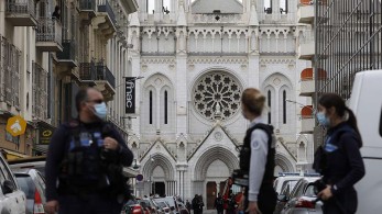 Νταρμαμέν: Σε πόλεμο με την ισλαμιστική ιδεολογία η Γαλλία-Αναμένει κι άλλες επιθέσεις