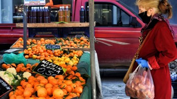 Μειωμένο το εισόδημα των νοικοκυριών το β’ τρίμηνο